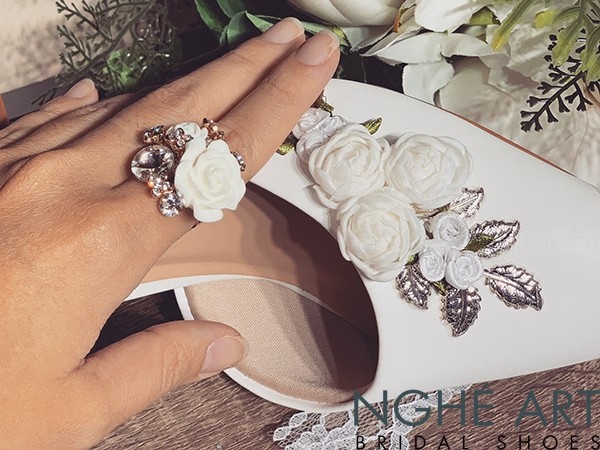 Tại sao nên chọn một đôi giày cưới handmade?