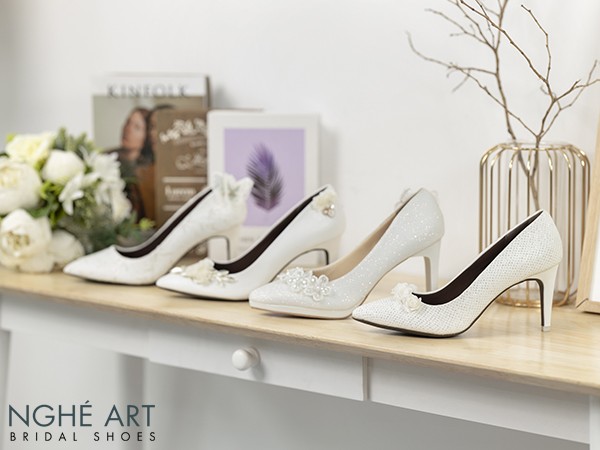 Bộ sưu tập White on White