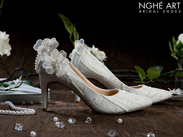 Giày cưới Vintage: top 4 mẫu giày cô dâu hot nhất ở Nghé Art Bridal Shoes