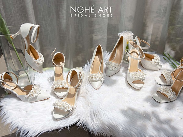 Giày cao gót cho cô dâu: top các mẫu giày cưới mới nhất tại Nghé Art Bridal Shoes