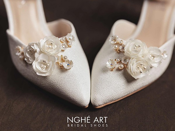 Giày Cưới Sandal Bít Gót - Lựa Chọn Hoàn Hảo Cho Ngày Trọng Đại Của Bạn