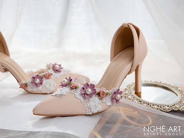 Giày cưới và bản tình ca mùa hè