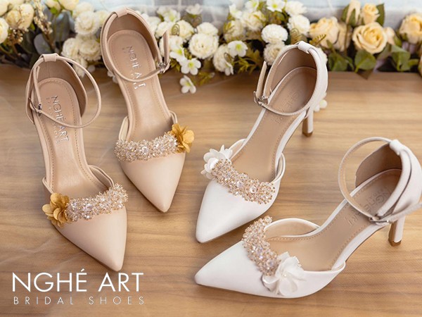 Chụp Hình Cưới Nên Mang Giày Gì? Bí Quyết Chọn Giày Hoàn Hảo Từ Nghé Art