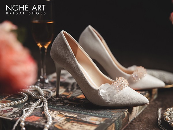 Xu Hướng Giày Cưới: Nét Đẹp Lãng Mạn Từ Nghé Art Bridal Shoes