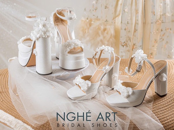 Giày Cưới Cô Dâu Cho Người Chân To: Tự Tin Sải Bước Hạnh Phúc Cùng Nghé Art