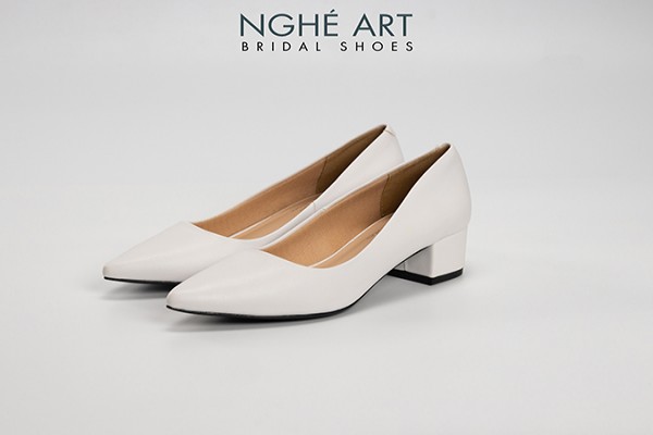 Giày cưới Nghé Art basic bít mũi trắng gót vuông 166 - 4 phân