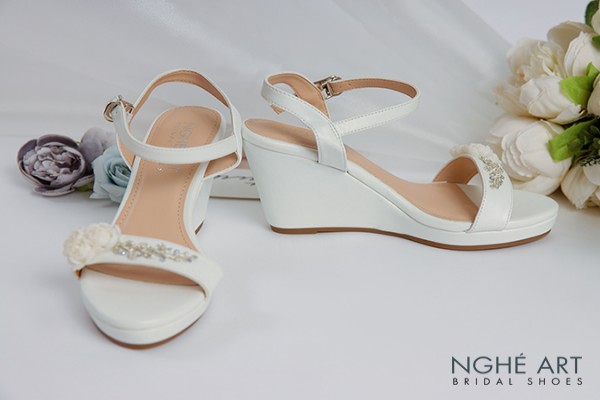 Giày cưới Nghé Art hoa trắng 348 đế xuồng - Trắng