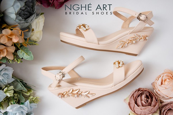 Giày cưới Nghé Art đế xuồng đính hoạ tiết 353 - Nude