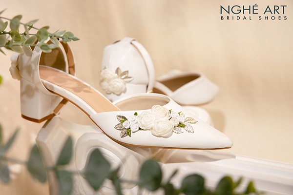 Giày cưới Nghé Art hoa 298 - Trắng