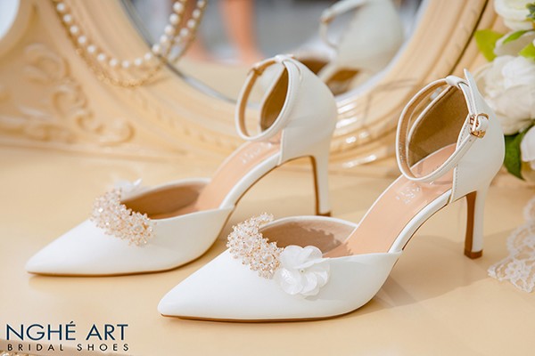 Giày cưới Nghé Art cao gót quai đính pha lê 365 - Trắng - 9 phân
