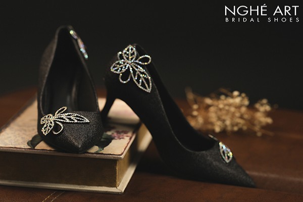 Giày cưới Nghé Art cao gót kim tuyến đen đính hoa 361 - Đen