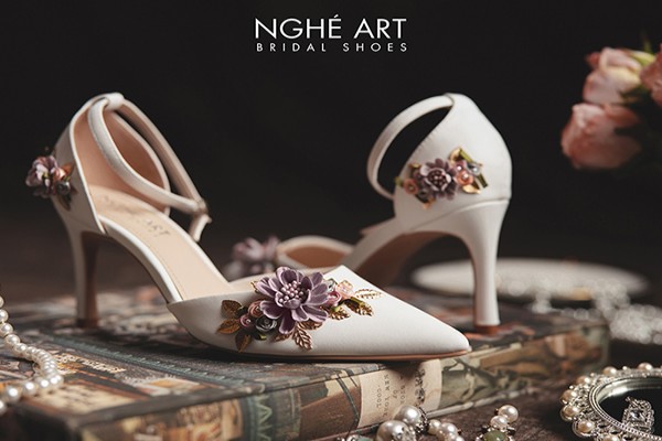 Giày cưới Nghé Art dãy hoa Vintage 421 - Trắng hoa tím - 9 phân