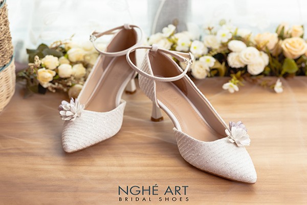 Giày cưới Nghé Art ren hoa 411 - Trắng - 7 phân
