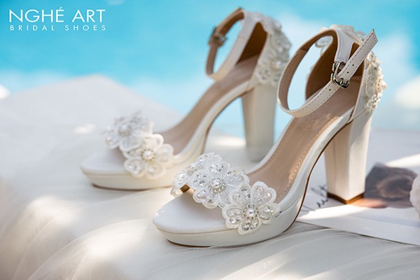 Giày cưới Nghé Art cao gót hoa kim sa 418 - Trắng - 11 phân