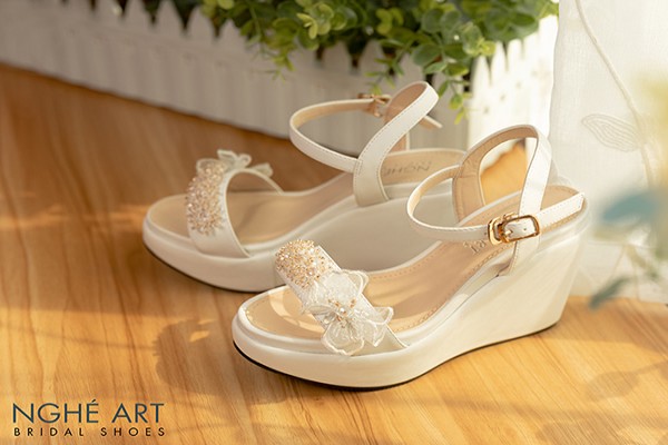 Giày cưới Nghé Art đế xuồng kết pha lê 387-10p - Trắng - 10 phân
