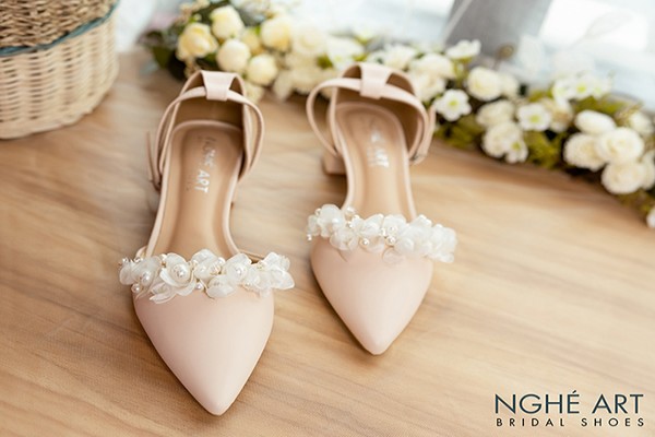 Giày cưới Nghé Art gót vuông đính hoa voan ngọc trai 384 - Nude - 6 phân