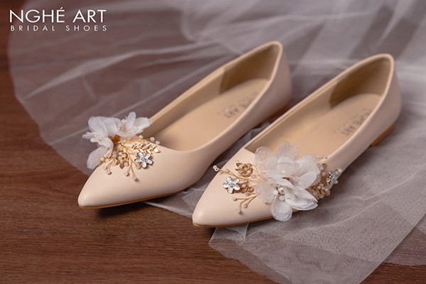 Giày cưới Nghé Art đế bệt đính hoa 324 - Nude - Bệt