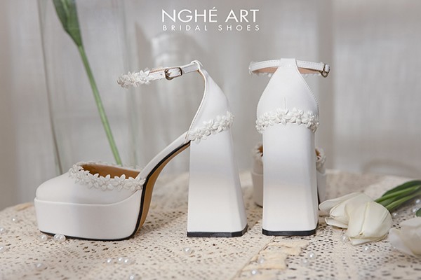 Giày cưới Nghé Art đúp cao gót đính hoa 471 - Trắng - 13 phân