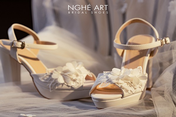 Giày cưới Nghé Art cao gót mũi đúp 407 - Trắng - 12 phân
