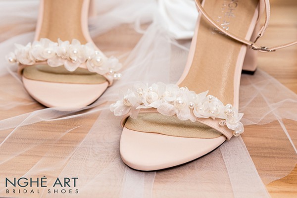 Giày cưới Nghé Art quai sandal đính hoa voan 382 nude - Nude - 5 phân