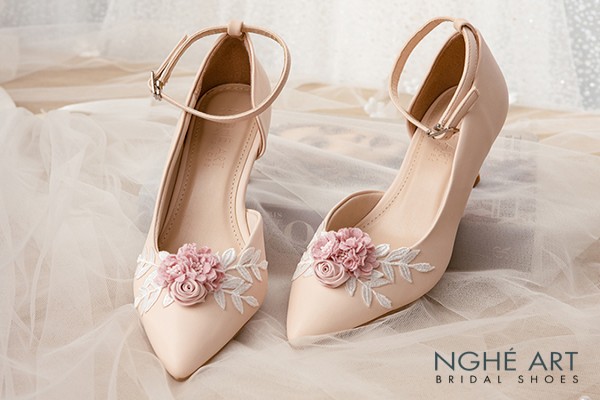 Giày cưới Nghé Art dáng hở eo cụm hoa hồng 489-276N - Nude - 7 phân