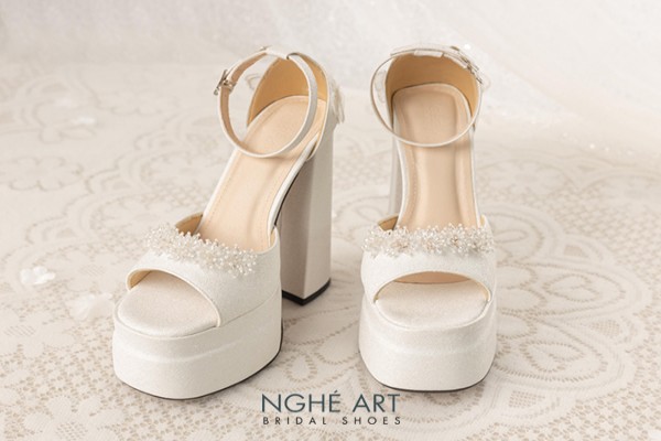 Giày cưới Nghé Art cao 15 phân đính pha lê gót cánh hoa 507 - Trắng - 15 phân