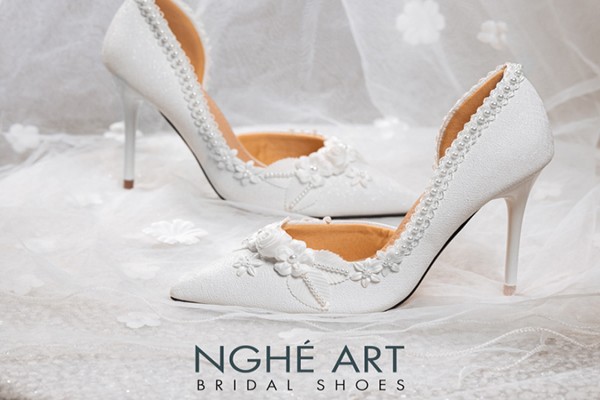 Giày cưới Nghé Art đính hoa dáng hở eo 509-442 - Trắng - 9 phân