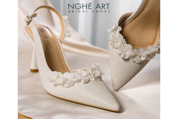 Giày cưới Nghé Art form slingback đính hoa tú cầu trắng 538-535-NHU-TRANG - Trắng - 9 phân
