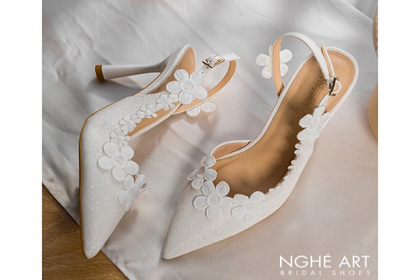 Giày cưới Nghé Art form slingback đính hoa 547-535-NHU-TRANG - Trắng - 7 phân