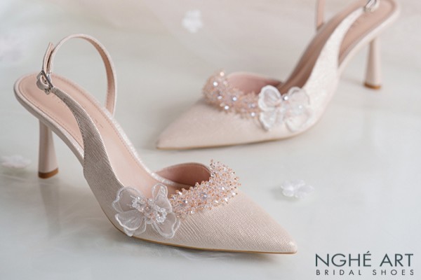 Giày cưới Nghé Art đính hoa pha lê và cánh hoa voan 387-535-9P-NHU-VANG - Vàng champage - 9 phân