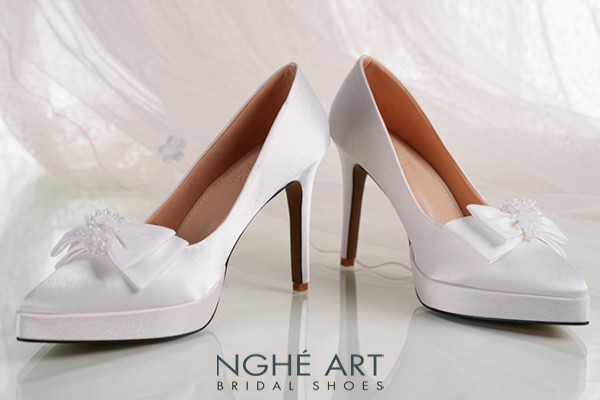 Giày cưới Nghé Art cao gót 12 cm lụa satin đính nơ pha lê 519-543-12P-LUA-TRANG - Trắng - 12 phân
