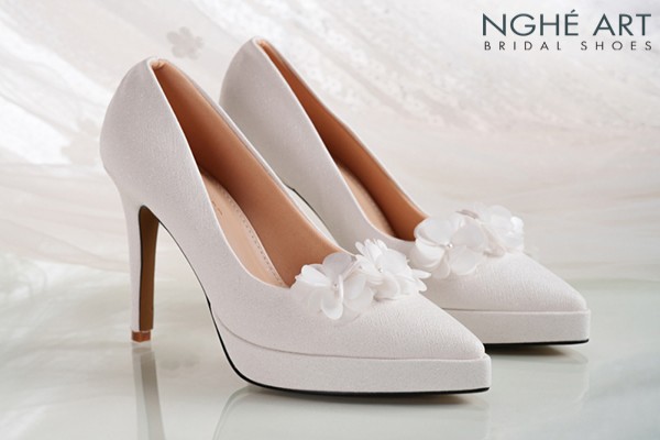 Giày cưới Nghé Art cao gót 12 cm đính hoa tú cầu trắng 551-543-12P-NHU-TRANG - Trắng - 12 phân