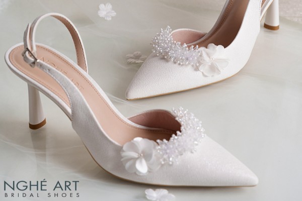 Giày cưới Nghé Art form slingback đính pha lê điểm hoa lụa 540-535-NHU-TRANG - Trắng - 7 phân