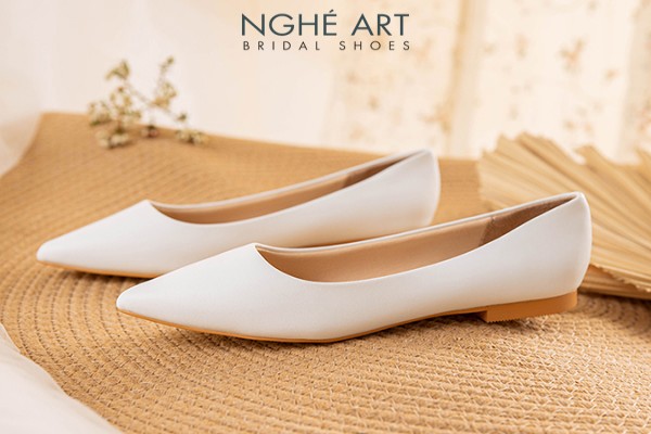 Giày cưới Nghé Art basic bệt búp bê bít mũi 194-1P-DA - Trắng - 1 phân