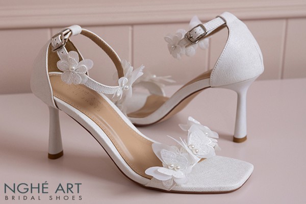 Giày cưới Nghé Art sandal 9 cm hoa và cánh bướm 572-566-9P-NHU-TRANG - Trắng - 9 phân