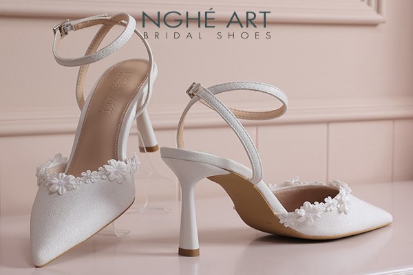 Giày cưới Nghé Art cao gót quai chéo đính hoa trắng 603-590-9P-NHU-TRANG - Trắng - 9 phân